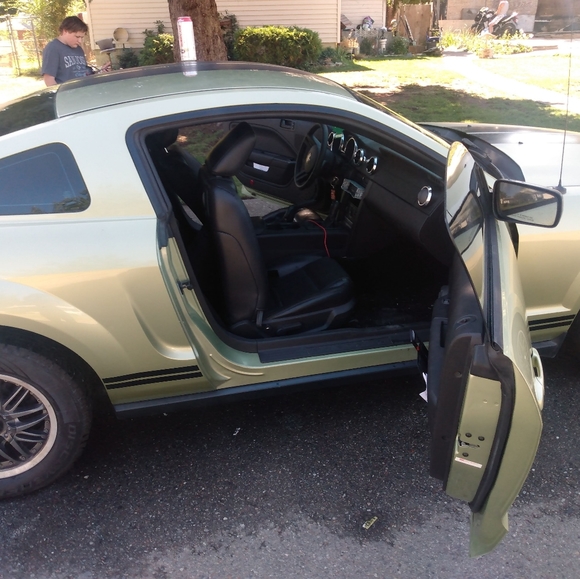 2005 mustang - Picture 3 of 5